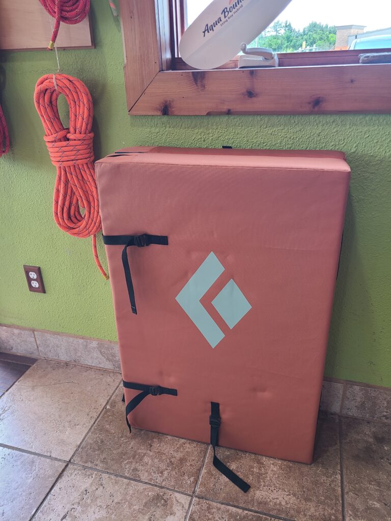 Wisconsin Dells, Devils Lake climbing crash pad and shoe rentals